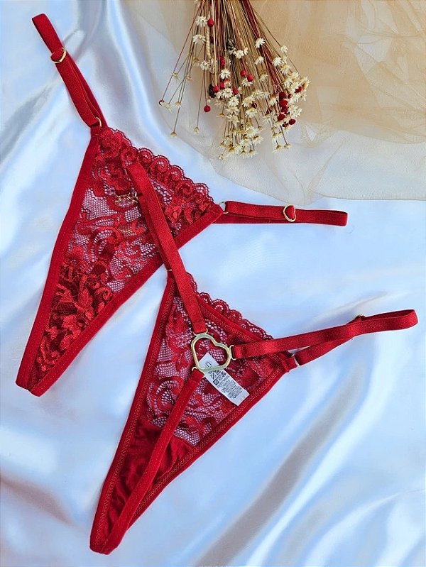 CALCINHA EM RENDA FIO EXTRA FINO COM PINGENTE CORAÇÃO