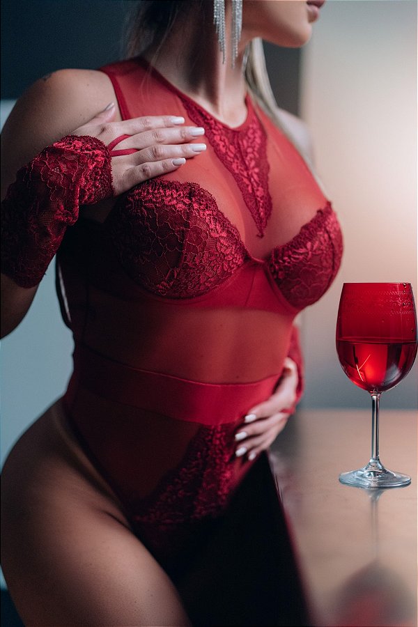BODY LUXO SEM BOJO COM ARO SOFISTICADO E DETALHES EM PÉROLAS DELUXE