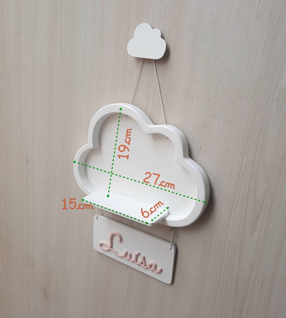 Nicho nuvem com nome porta maternidade