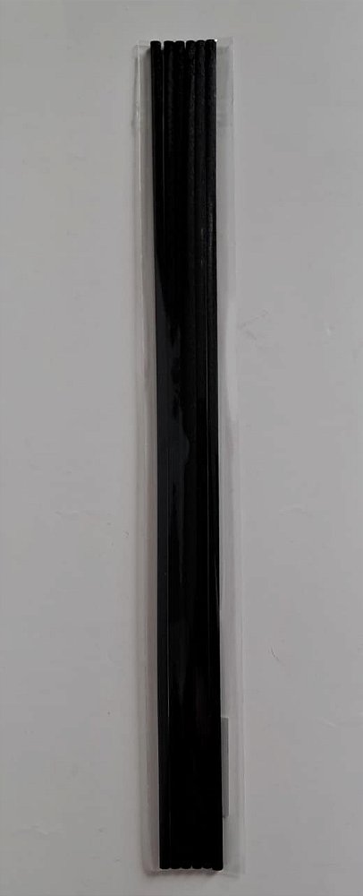 Vareta de Fibra Preta 0,3x25cm Pacote Com Seis Unidades