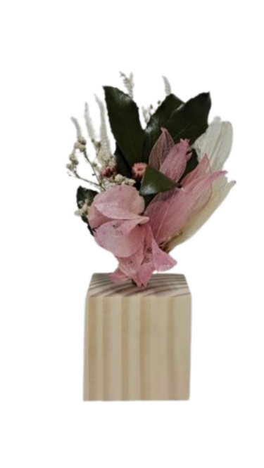 Decoração em Madeira Quadrado6x6 Com Flores Desidratadas