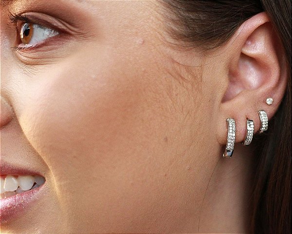 Brinco Argola Cravejado Duplo G Ródio Branco