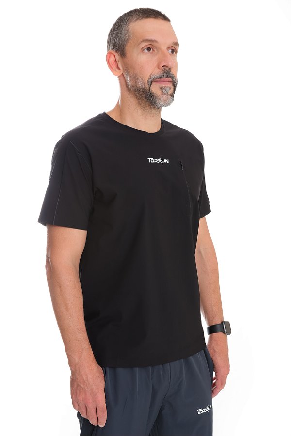CAMISETA CORTE LASER BOLSO PRETA