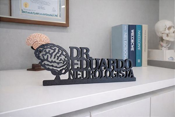 Letreiro de Mesa com símbolo Profissional