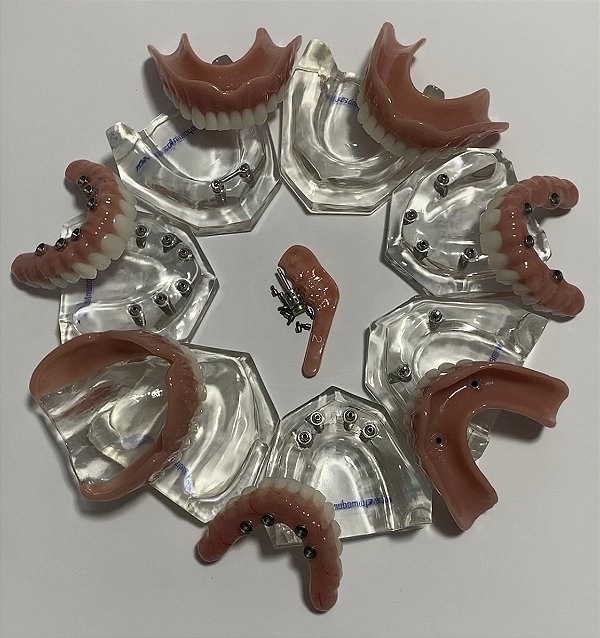 Mesa Clínica Protética c/ 7 Manequins Modelos Odontológicos.