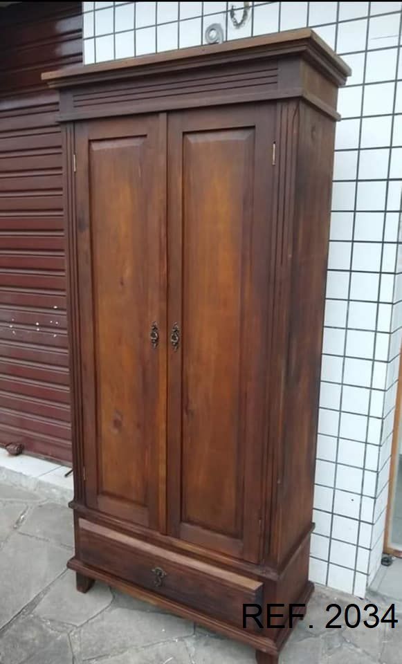 CRISTALEIRA 2 PORTAS COM ALMOFADAS - REF. 2034