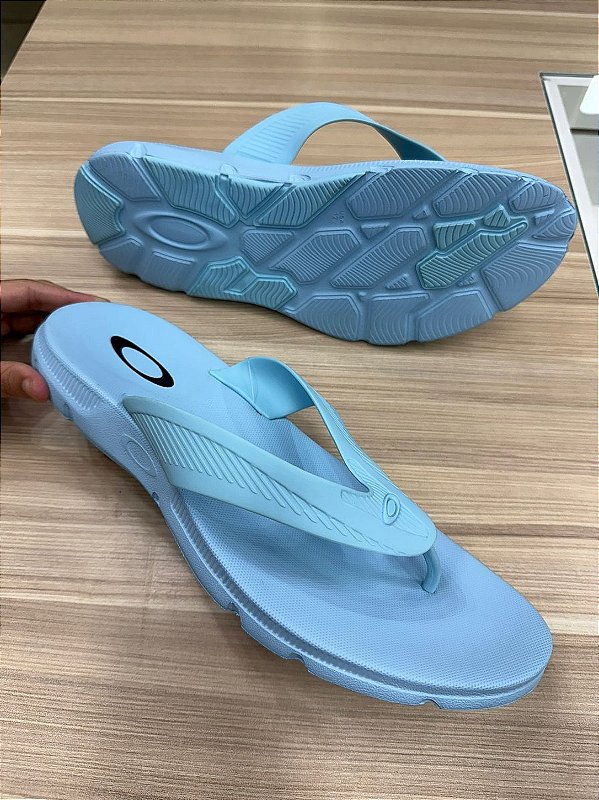 Chinelo Oakley Blue Banks