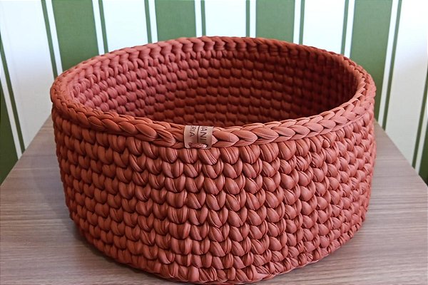 Cesto em crochê terracota