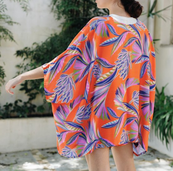 Kimono Londres Floresta Coral