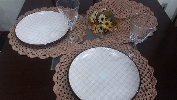 Sousplat em crochê bege - jogo com 4 peças