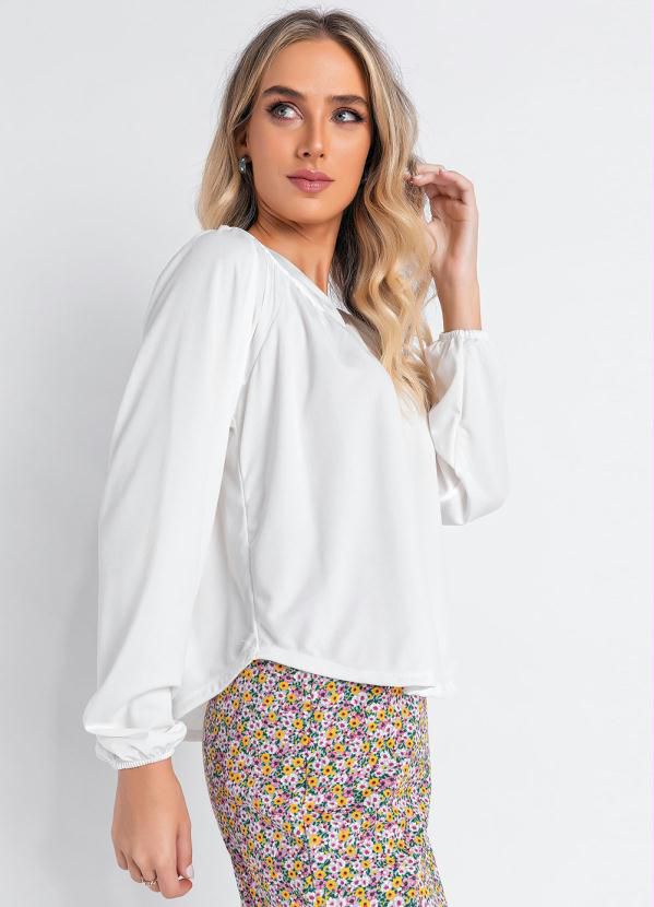Blusa Off-White Manga Longa Soltinha com Gola V
