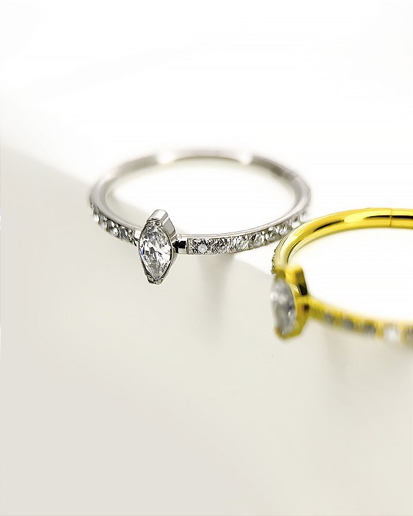 Piercing Argola com Navet Solitário - Titânio