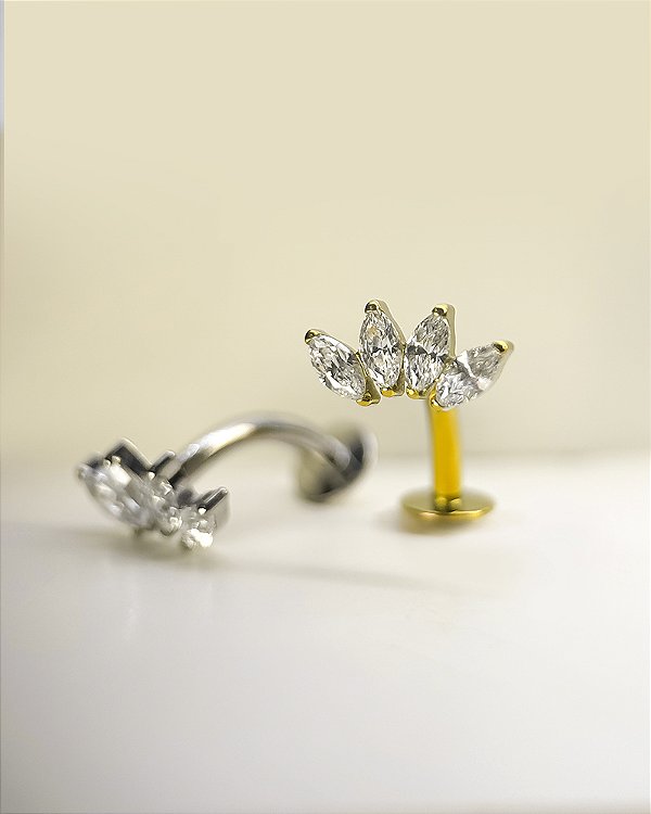 Piercing Bananabell com Cluster Navet - Titânio