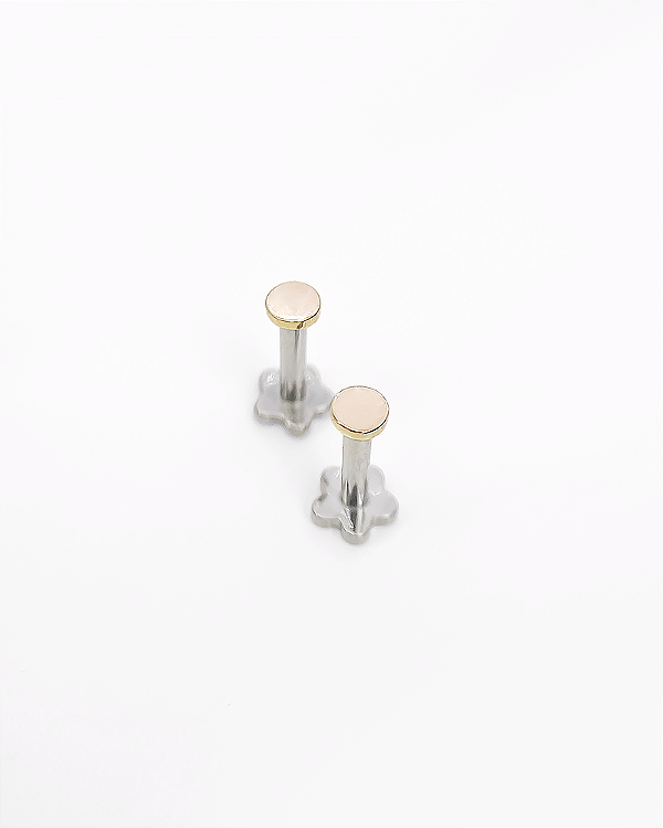 Piercing Labret com Disco Liso 2.5mm - Ouro 14k