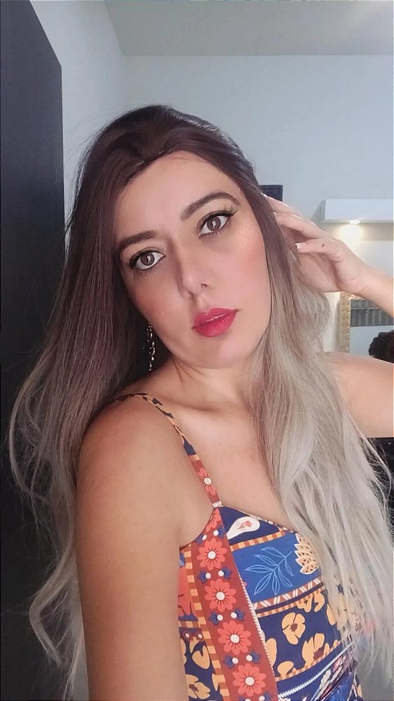Peruca Rayssa cabelo organico ombre hair loira platinada 70cm naturalidade ondulada