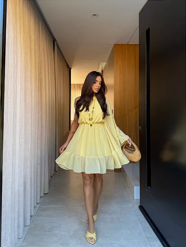 Vestido nula manga amarelo curto fluido