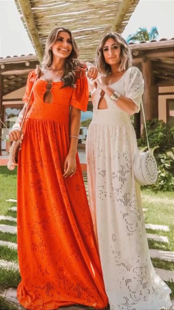 Vestido longo manga princesa