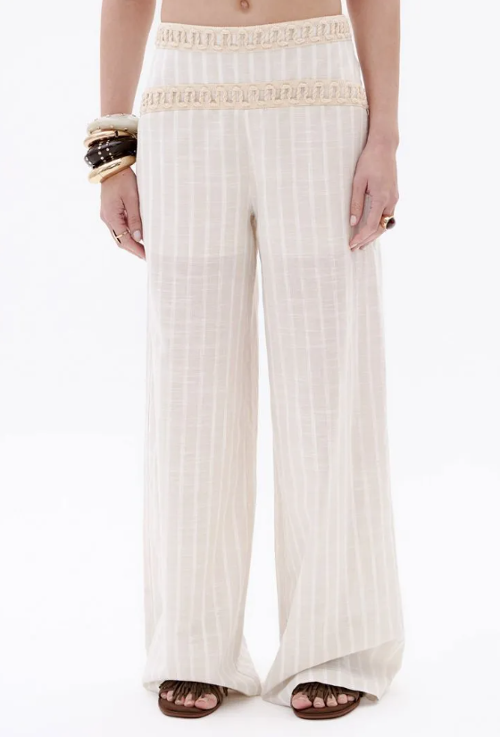 Calça Wide Leg Cintura Média