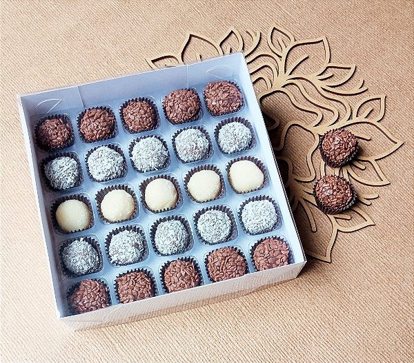 Caixa para 25 doces (25x25x5cm) Pct c/20 unidades
