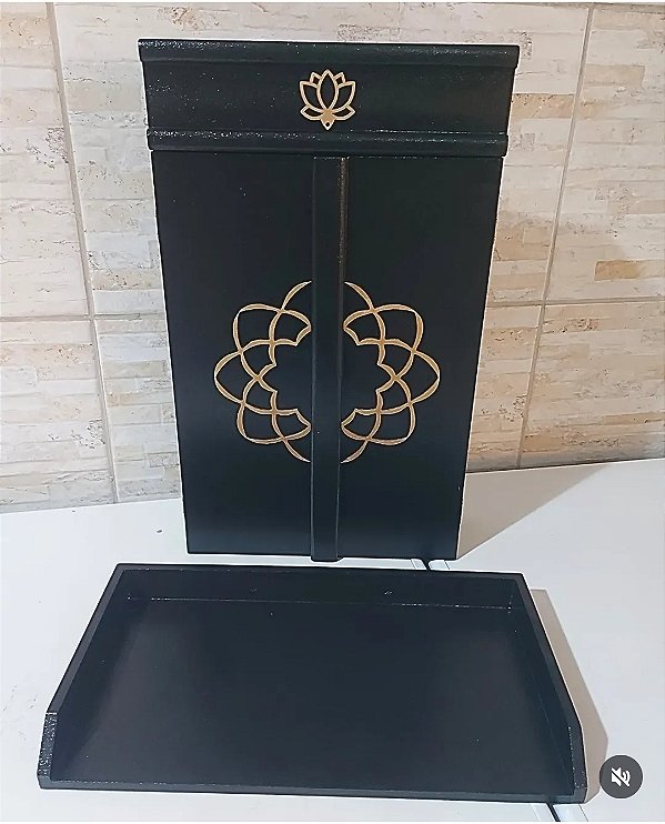 DUPLICADO - Oratório Artesanal - Preto e Lótus SGI dourada