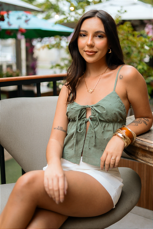 Blusa Decote Babado Laise Verde Militar