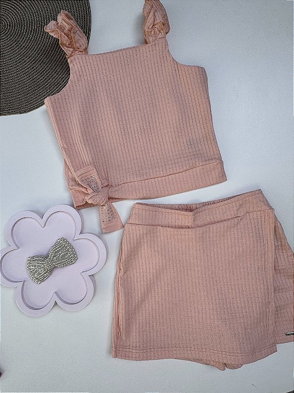 Conjunto Infantil Canelado com Short Saia – Delicadeza e Conforto para o Dia a Dia