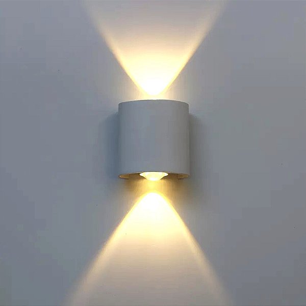 Arandela LED 2W Lente 2 Fachos Branca 3000K Quente Externa Bivolt