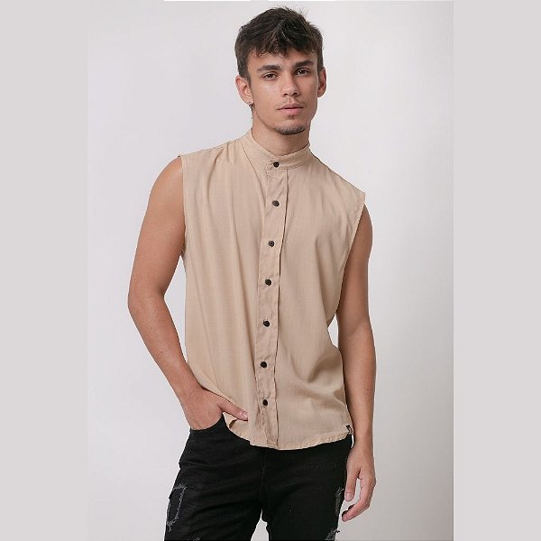 Regata Viscolinho Gola Padre Marrom Claro