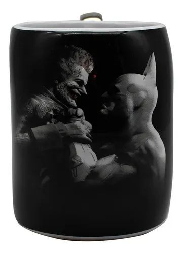 Caneca 350ml Soco Ingles Batman Vs Coringa  - Zona