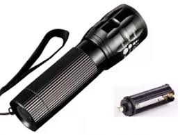 Lanterna Tática a Pilhas Compacta e Resistente
