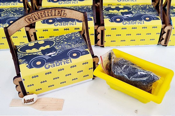 AL077 - Lembrancinha Cestinha com Alça e Semente Personalizada - Tema Batman