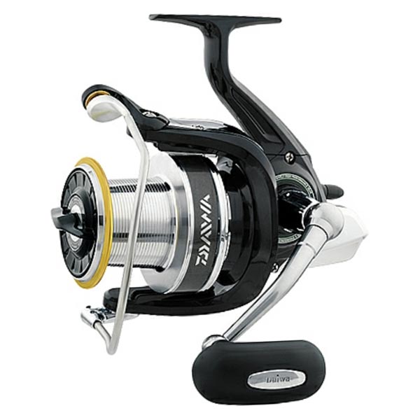 Molinete Daiwa Emblem Pro 5000A