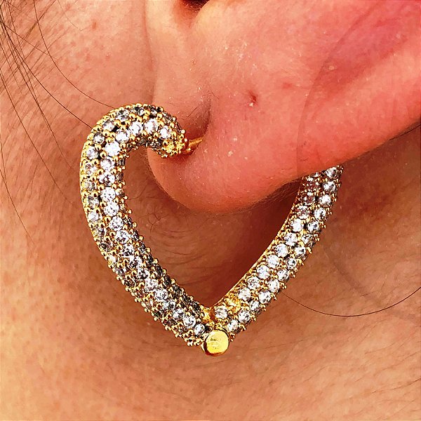 Brinco Argola Coração Cravejado em Zircônias Folheado em Ouro 18k