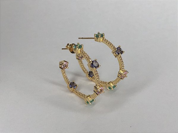 Argola de zircônia colorida folheada em ouro 18k