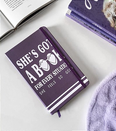 Caderneta | She's Got a Book For Every Situation