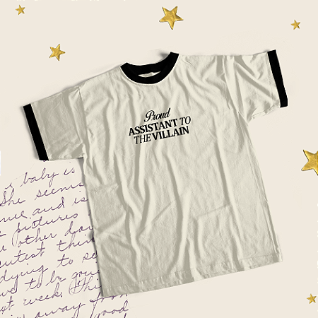 Camiseta | Proud Assistant to the Villain (Assistente do vilão)