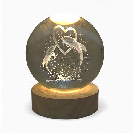 Bola de Cristal Luminária Golfinhos com Base de Madeira 6 cm