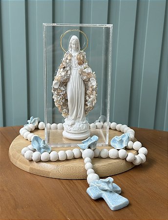 Nossa Senhora das Graças com cúpula de acrílico