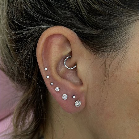 Piercing Tragus Ponto de Luz Titânio Natural