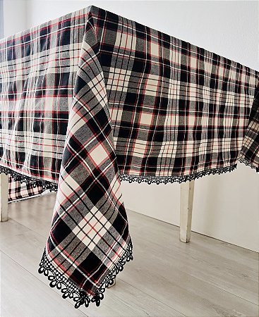 Toalha de mesa xadrez com renda
