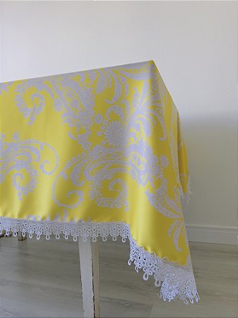 Toalha de mesa com renda