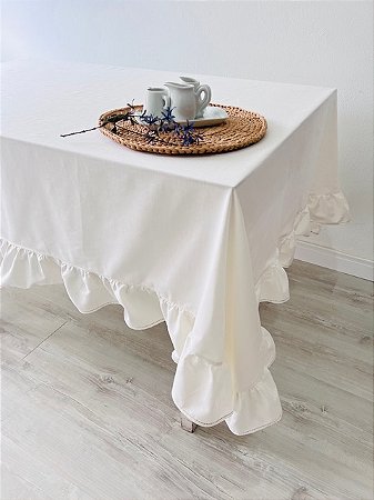 Toalha de mesa linho branco com babados