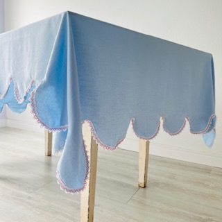 Toalha mesa sobrepor festa aniversário e chá revelação .