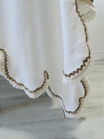 Toalha de Mesa Festa Aniversário com Babados