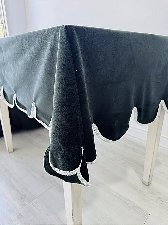 Toalha de Mesa Retangular Festone sobreposição