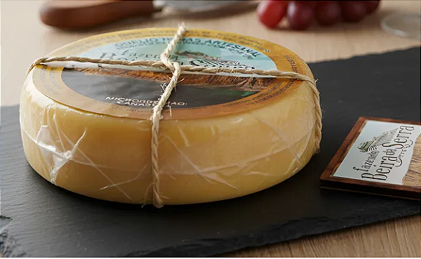 Queijo Canastra Beira da Serra Premiado Mundialmente com Selo de Originalidade