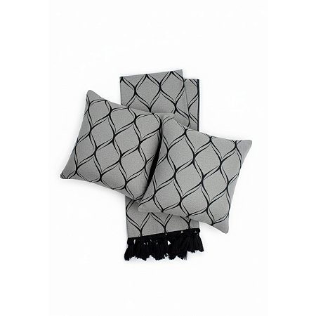 Kit Manta e Capas de Almofada em Tecido Jacquard Tradicional Losango Preto e Cru