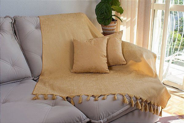 Kit Manta e Capas de Almofada em Tecido Jacquard Tradicional Falso Liso Dourado
