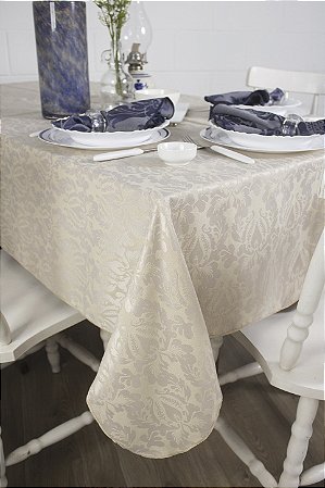 Toalha de Mesa Quadrada em Tecido Jacquard Bege Marfim Adamascado Tradicional