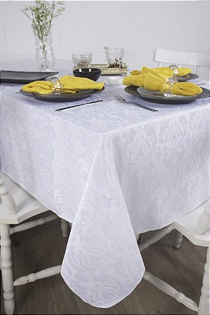 Toalha de Mesa Quadrada em Tecido Jacquard Branco Adamascado Tradicional